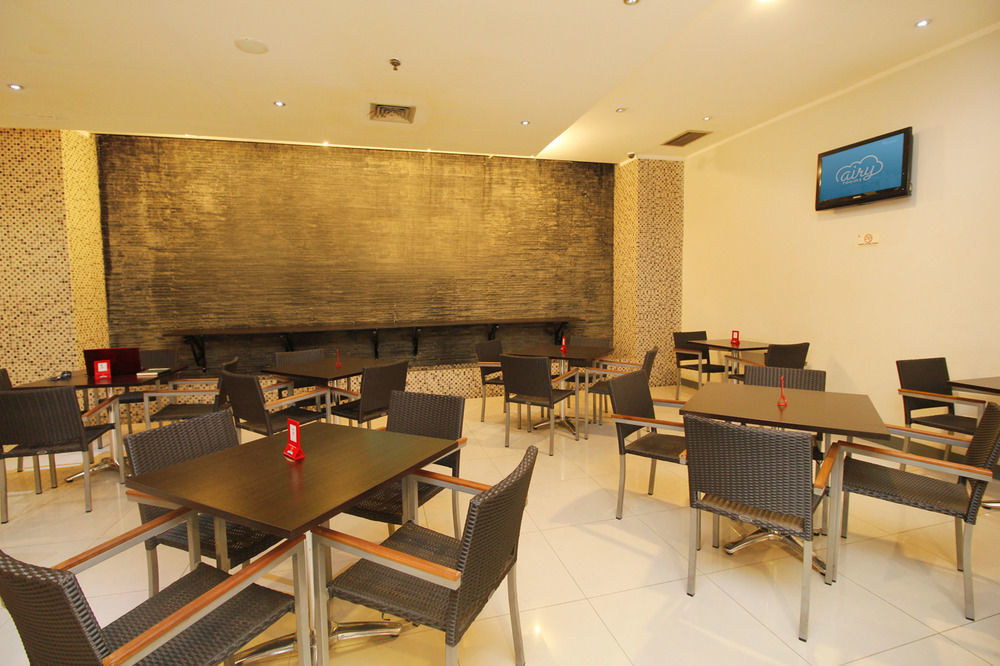 Hotel Airy Glodok Pinangsia Raya Jakarta Exterior foto