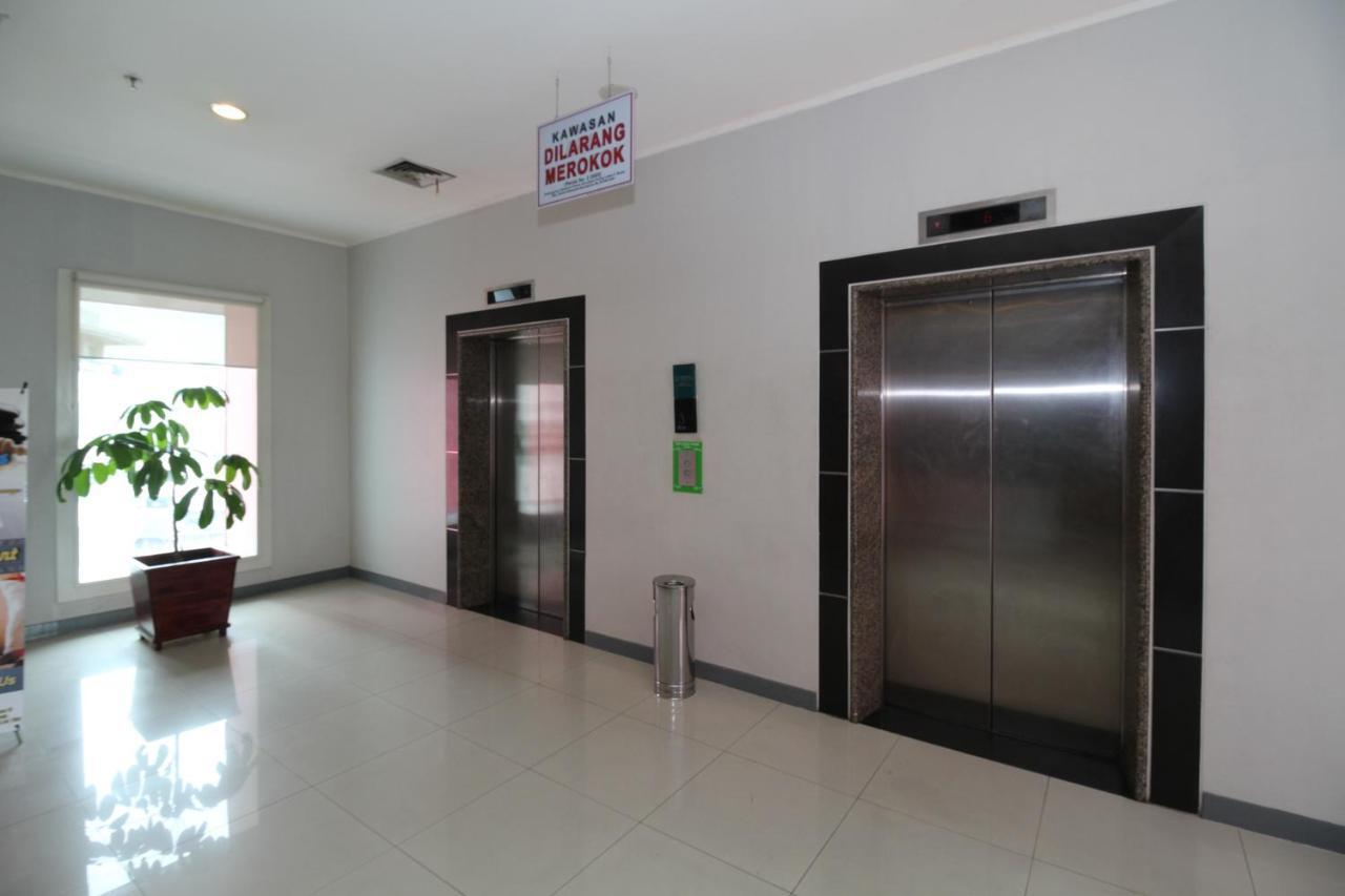 Hotel Airy Glodok Pinangsia Raya Jakarta Exterior foto