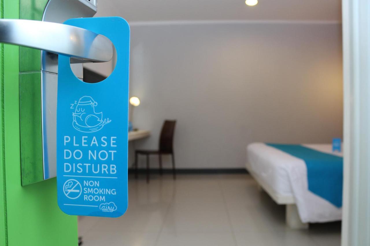 Hotel Airy Glodok Pinangsia Raya Jakarta Exterior foto