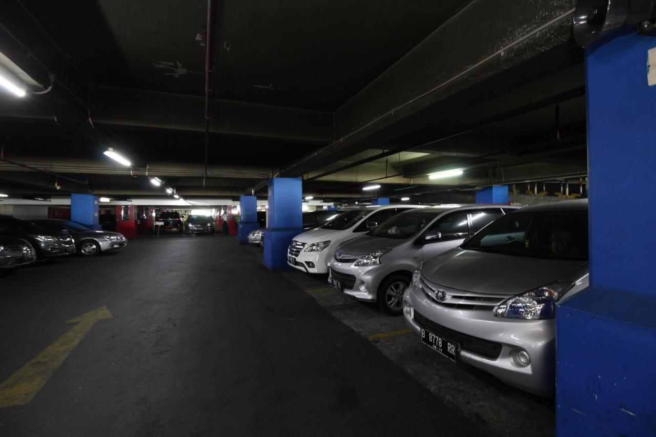 Hotel Airy Glodok Pinangsia Raya Jakarta Exterior foto